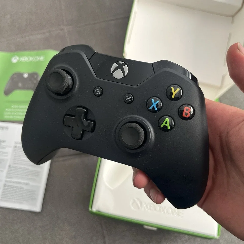 Microsoft XBOX ONE Black Wireless Controller Model 1697 Working Tested!